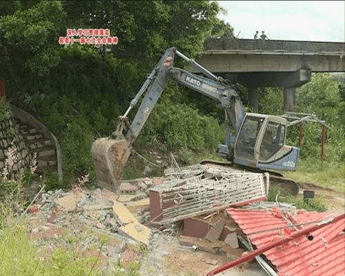 揭西某鎮依法強制拆除3處河湖違規建筑，堅決守護水域生態環境